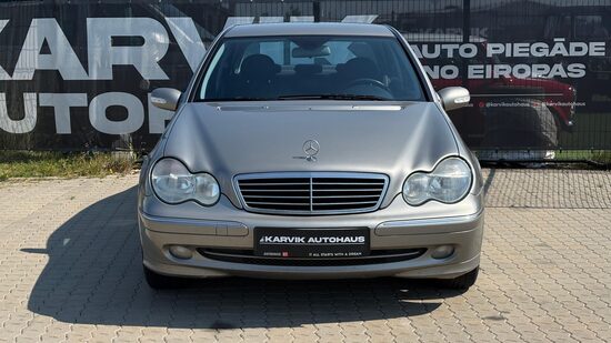 Mercedes Benz C200 