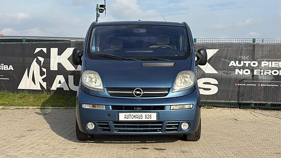 Opel Vivaro Tour 